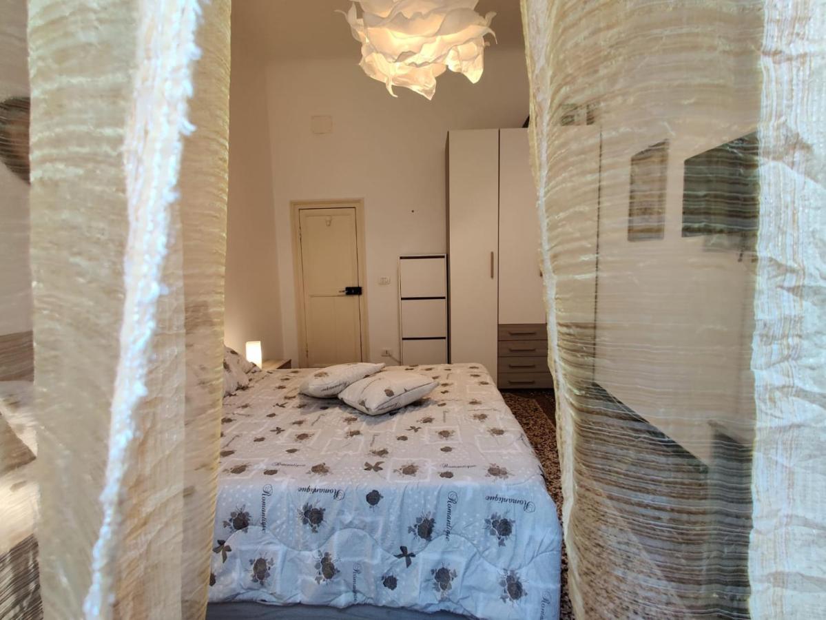 Wow Home - 175 Mq - Posteggio Privato - Davanti Porto Traghetti - Fino A 10 Posti Letto Gênes Extérieur photo