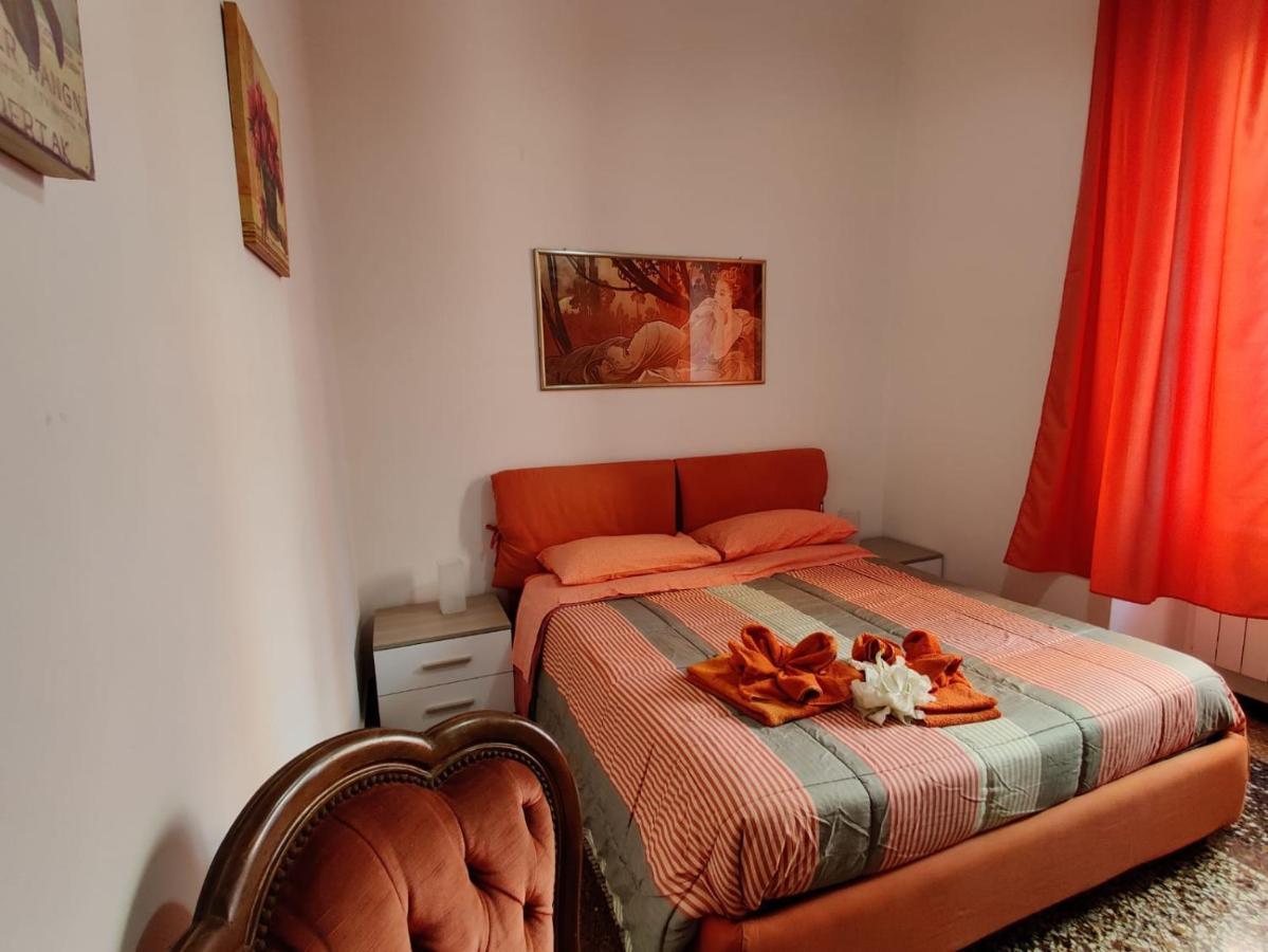 Wow Home - 175 Mq - Posteggio Privato - Davanti Porto Traghetti - Fino A 10 Posti Letto Gênes Extérieur photo