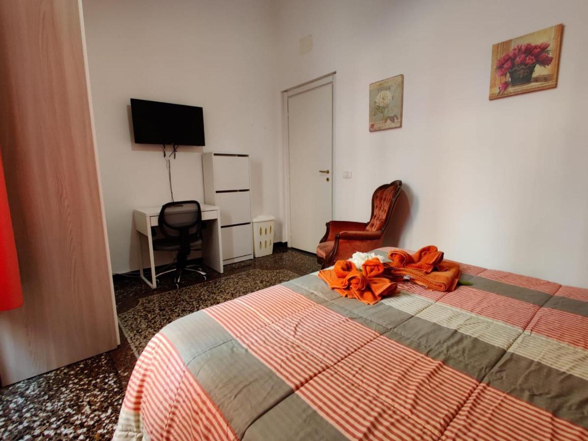 Wow Home - 175 Mq - Posteggio Privato - Davanti Porto Traghetti - Fino A 10 Posti Letto Gênes Extérieur photo
