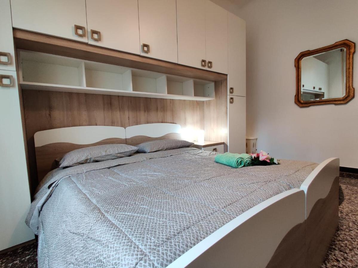 Wow Home - 175 Mq - Posteggio Privato - Davanti Porto Traghetti - Fino A 10 Posti Letto Gênes Extérieur photo