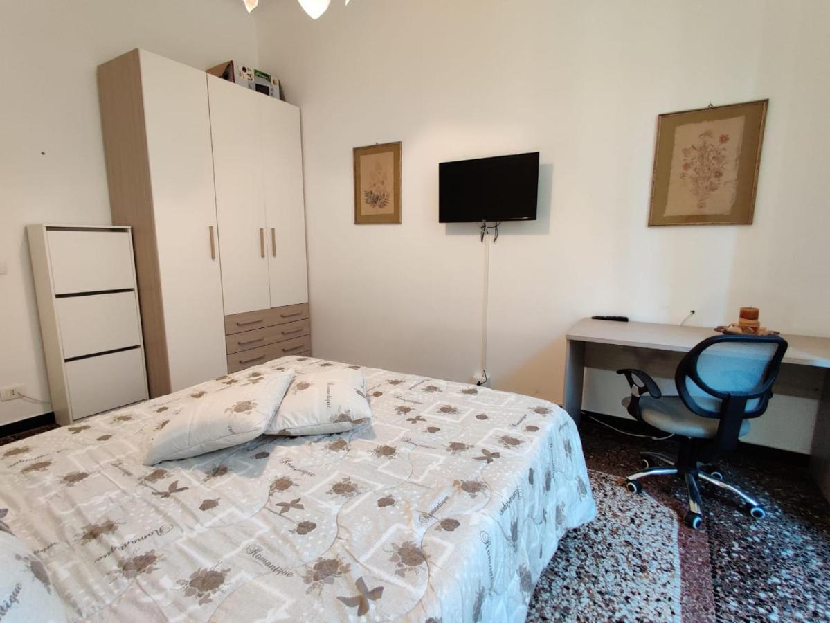 Wow Home - 175 Mq - Posteggio Privato - Davanti Porto Traghetti - Fino A 10 Posti Letto Gênes Extérieur photo