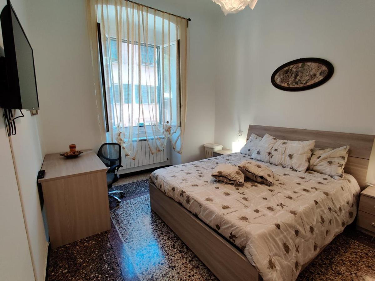 Wow Home - 175 Mq - Posteggio Privato - Davanti Porto Traghetti - Fino A 10 Posti Letto Gênes Extérieur photo