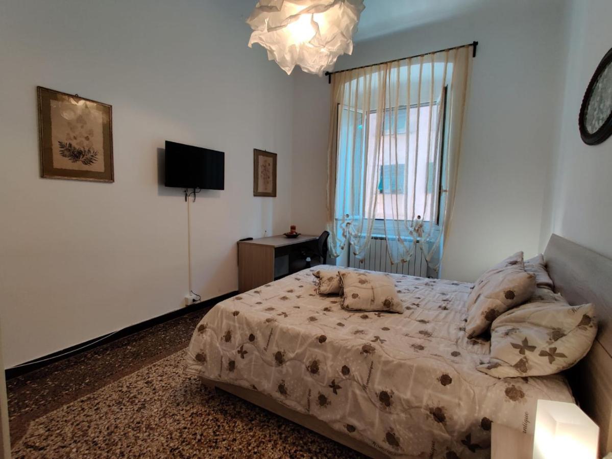 Wow Home - 175 Mq - Posteggio Privato - Davanti Porto Traghetti - Fino A 10 Posti Letto Gênes Extérieur photo