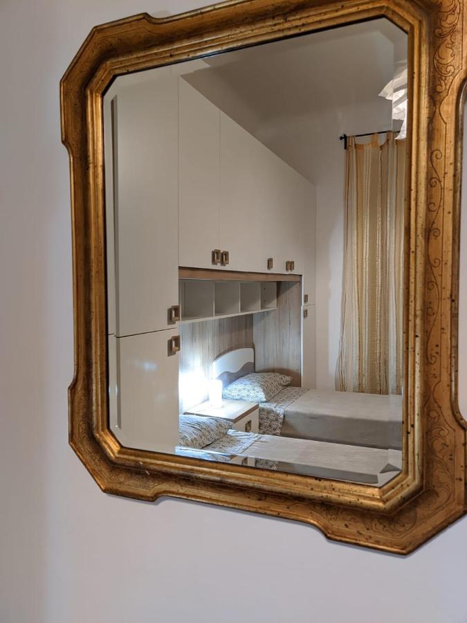 Wow Home - 175 Mq - Posteggio Privato - Davanti Porto Traghetti - Fino A 10 Posti Letto Gênes Extérieur photo