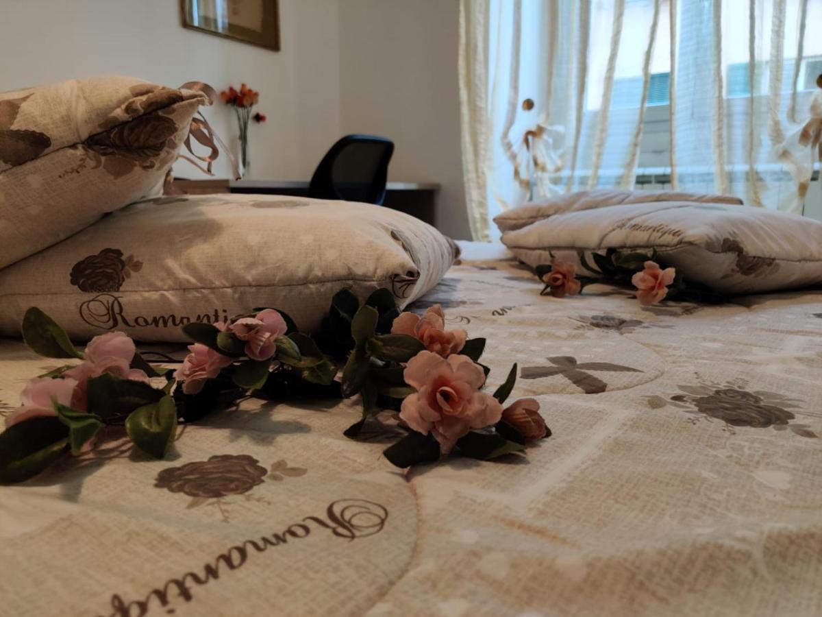 Wow Home - 175 Mq - Posteggio Privato - Davanti Porto Traghetti - Fino A 10 Posti Letto Gênes Extérieur photo