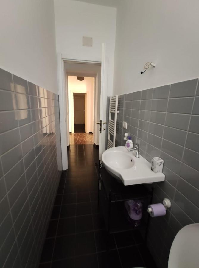 Wow Home - 175 Mq - Posteggio Privato - Davanti Porto Traghetti - Fino A 10 Posti Letto Gênes Extérieur photo