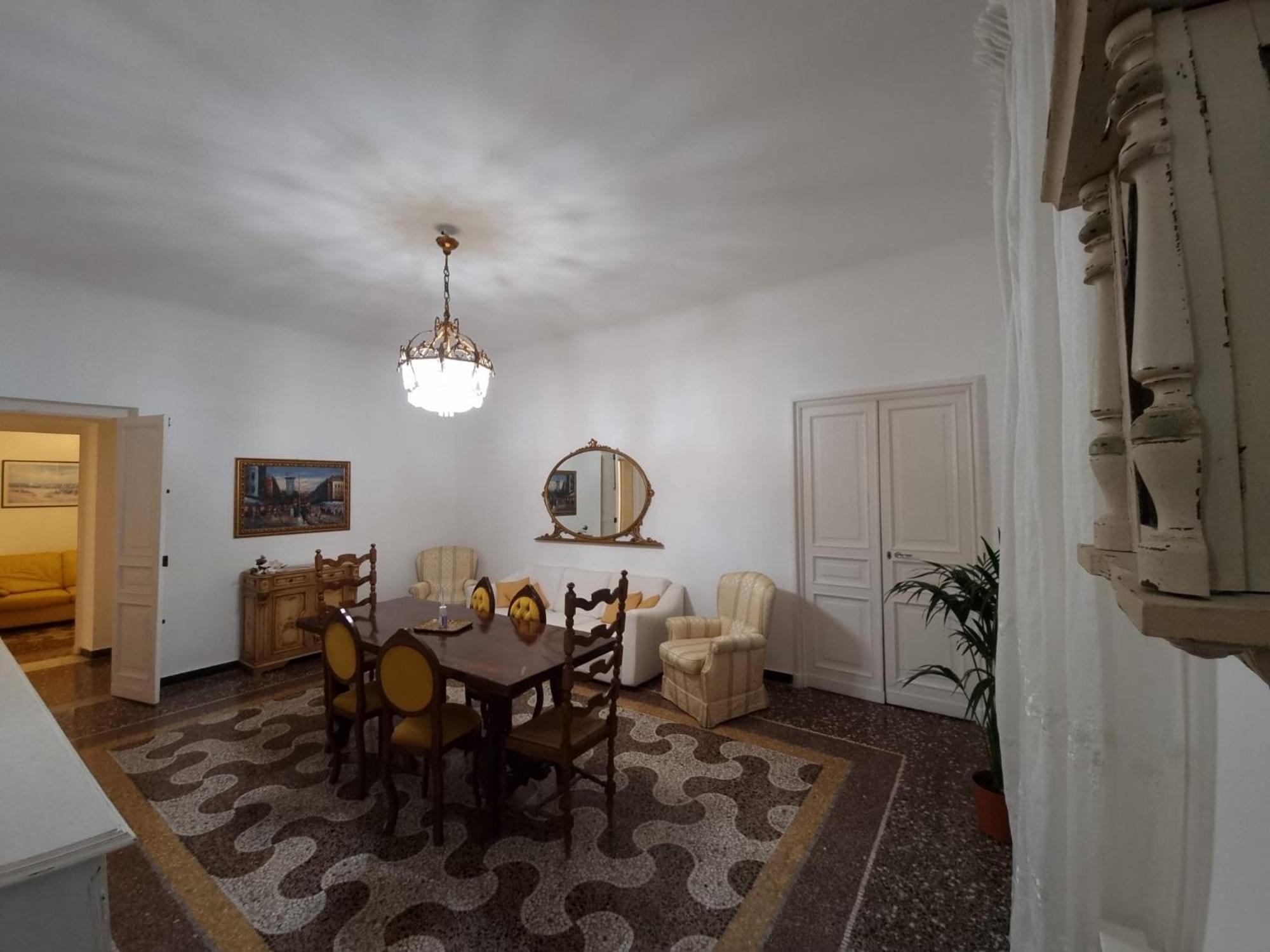 Wow Home - 175 Mq - Posteggio Privato - Davanti Porto Traghetti - Fino A 10 Posti Letto Gênes Extérieur photo