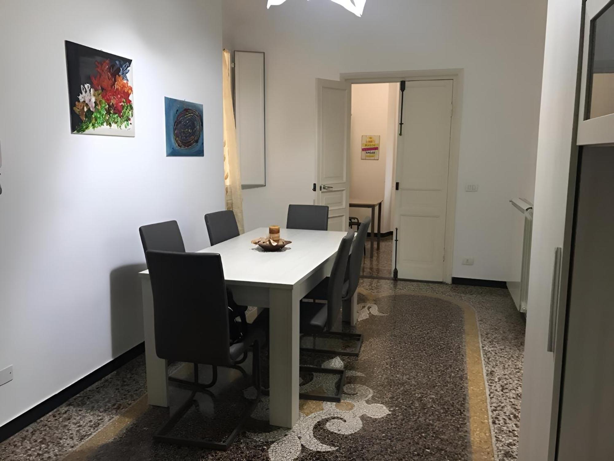 Wow Home - 175 Mq - Posteggio Privato - Davanti Porto Traghetti - Fino A 10 Posti Letto Gênes Extérieur photo